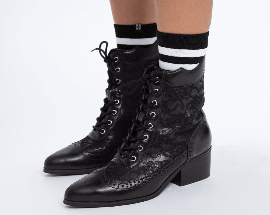 T2300L Black Victorian Anarchic Pointed Boot - T.U.K. Shoes