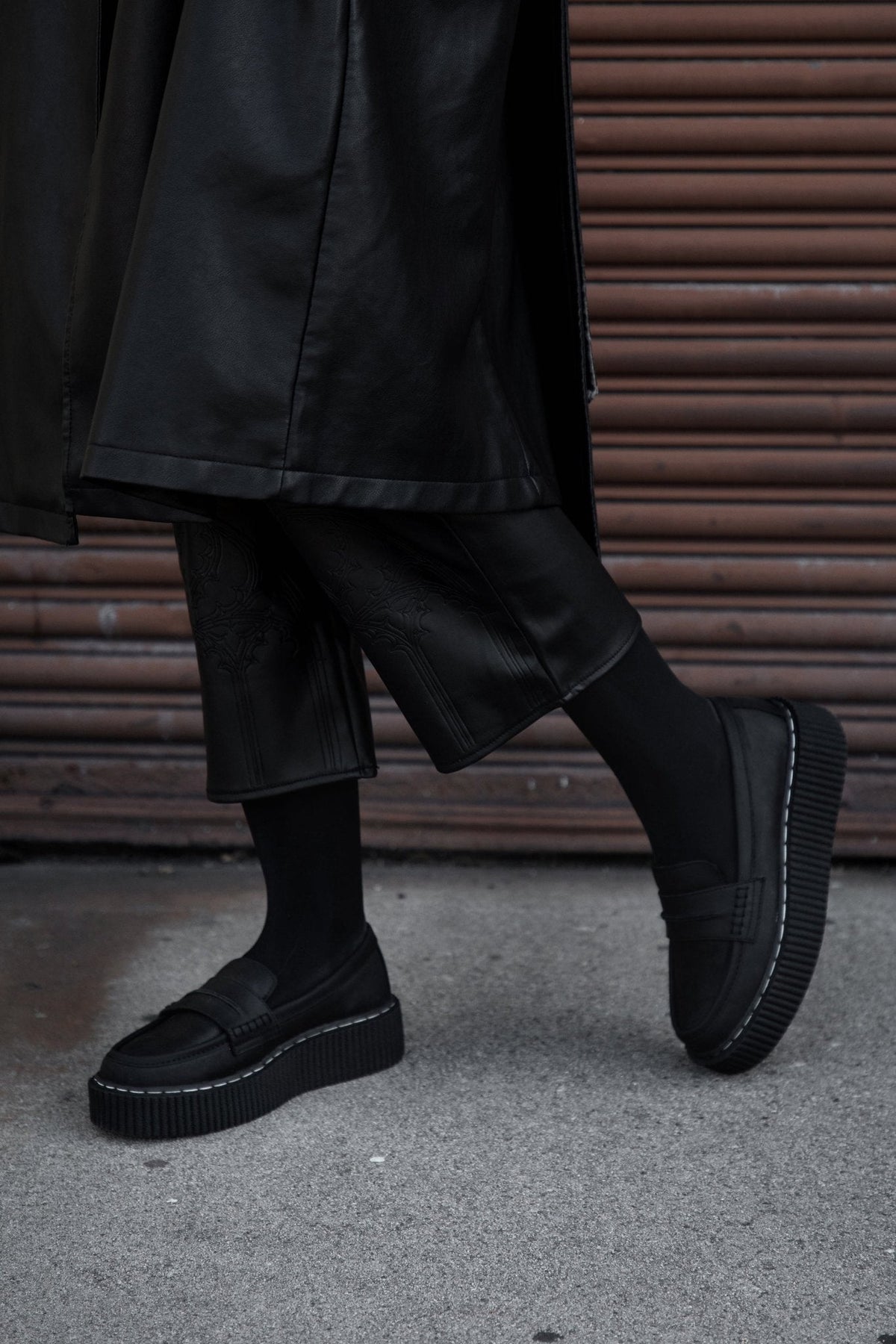G3450 Black Waxy Leather Loafer Vintage Creeper - T.U.K. Shoes
