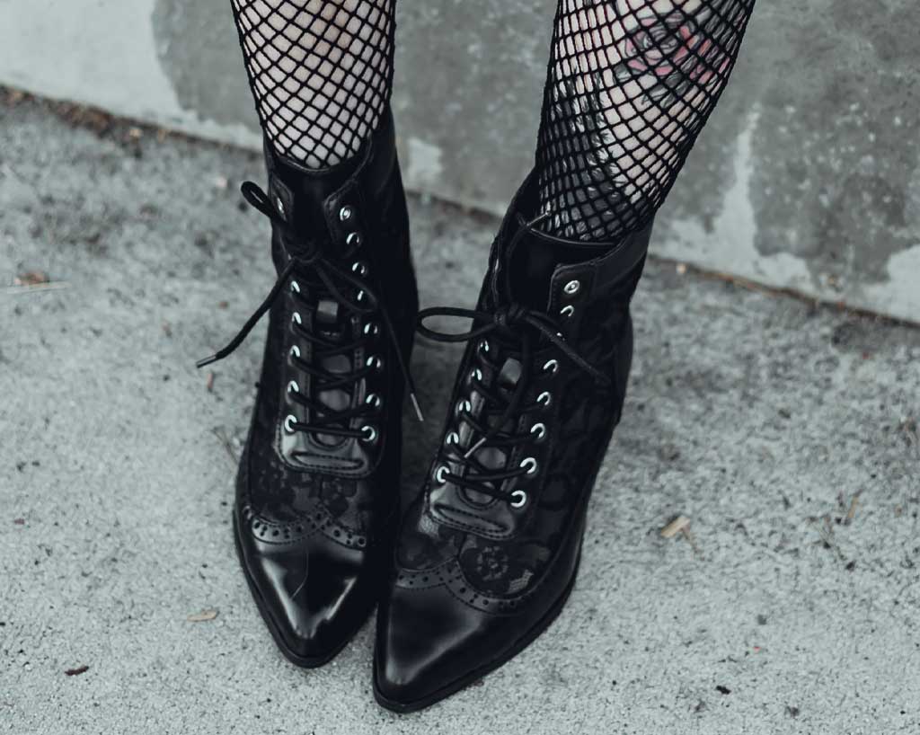 T2300L Black Victorian Anarchic Pointed Boot - T.U.K. Shoes