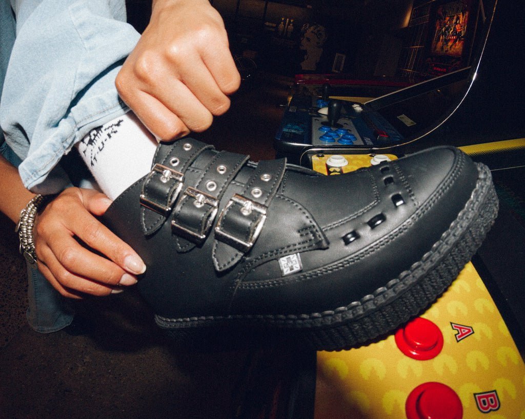 A9325 Black TUKskin™ 3-Buckle Pointed Creeper Boot - T.U.K. Shoes