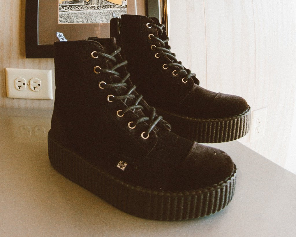 V9758L Black Velvet 7-Eye Viva Mondo Boot - T.U.K. Shoes