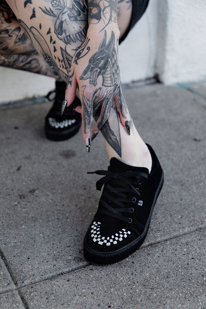 A3430 Black & White Suede Lace-Up Creeper Sneaker - T.U.K. Shoes