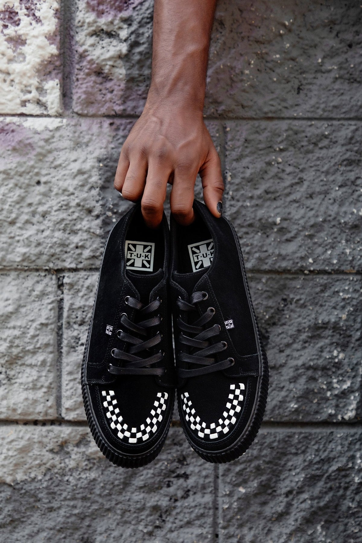 A3430 Black & White Suede Lace-Up Creeper Sneaker - T.U.K. Shoes