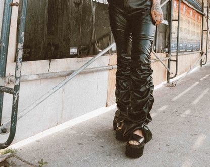 S9966L Black Brush-Off Strato Sandal - T.U.K. Shoes