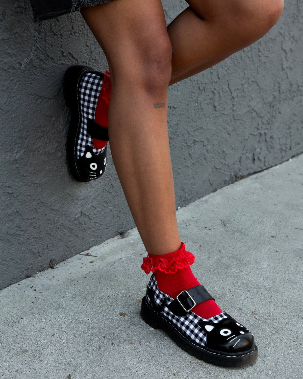T2363 Black & White Gingham Kitty Mary Jane - T.U.K. Shoes
