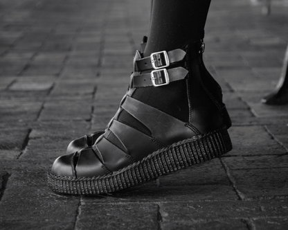 V9577L Black TUKskin™ Gladiator Viva Low Sandal - T.U.K. Shoes