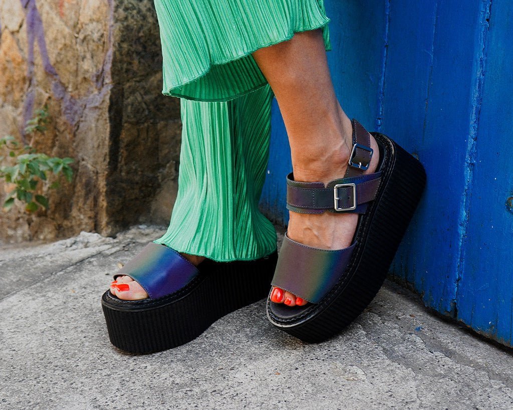 S3305L Midnight Chameleon Strato Sandal - T.U.K. Shoes
