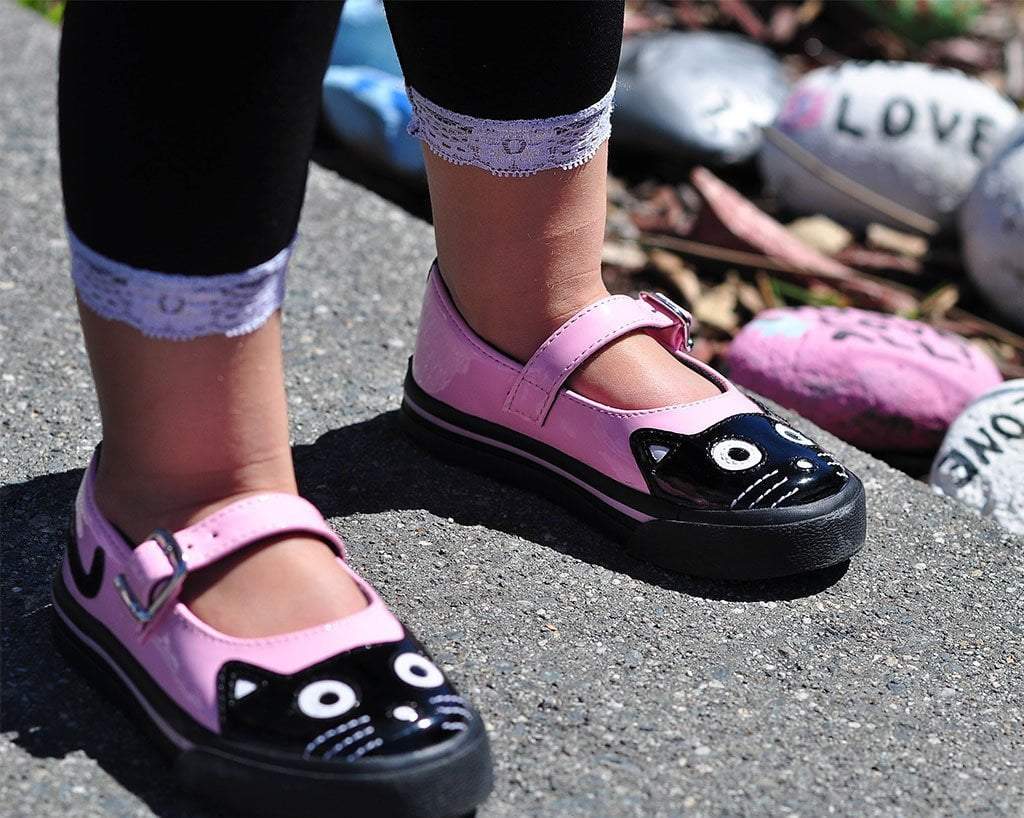 A9726B Black & Pink Kitty Mary Jane Toddler Sneaker - T.U.K. Shoes