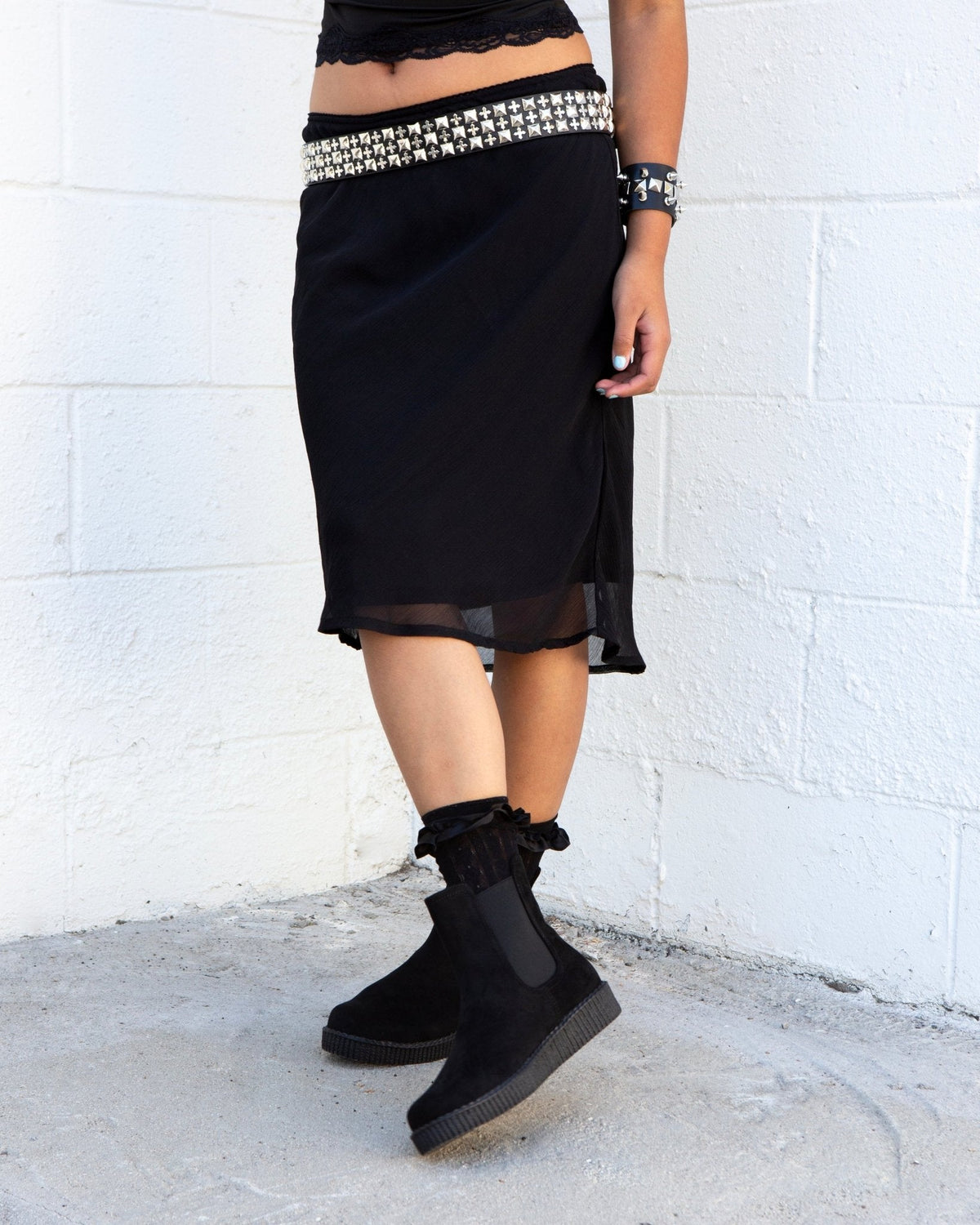 F3424L Black Faux Suede Viva Low Chelsea Boot - T.U.K. Shoes