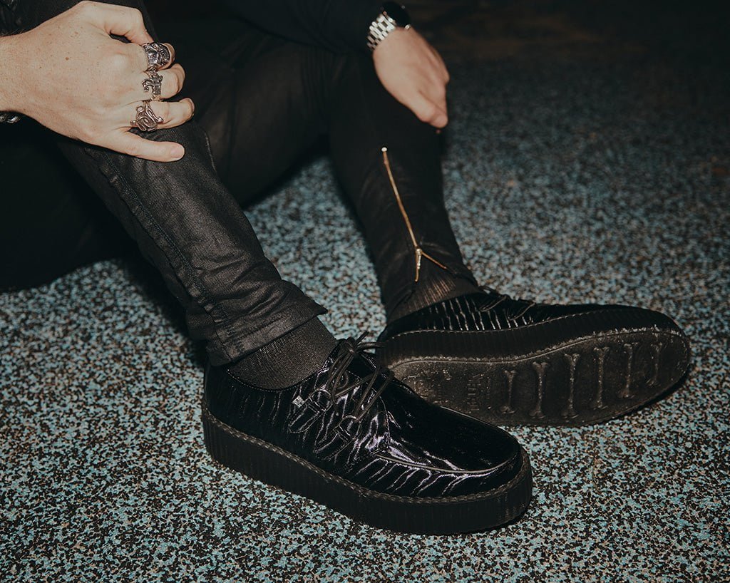 V3204 Black Wavy Patent Viva Mondo Creeper - T.U.K. Shoes