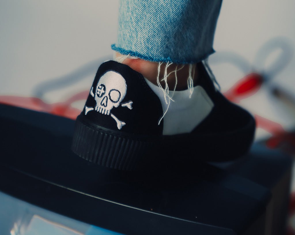 A3225 Black & White Twill Skull Slip-On Creeper Sneaker - T.U.K. Shoes