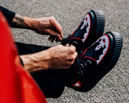 V3257 Black & Red Scallop Heart Viva Mondo Creeper - T.U.K. Shoes
