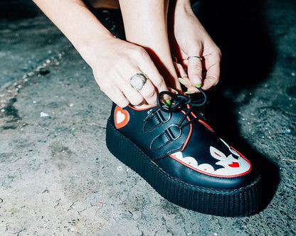 V3257 Black & Red Scallop Heart Viva Mondo Creeper - T.U.K. Shoes