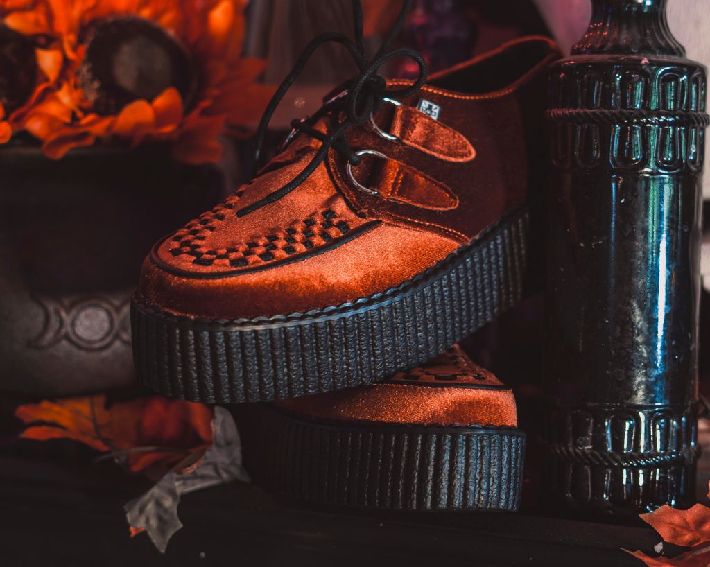 V3282 Burnt Orange Velvet Viva Mondo Creeper - T.U.K. Shoes