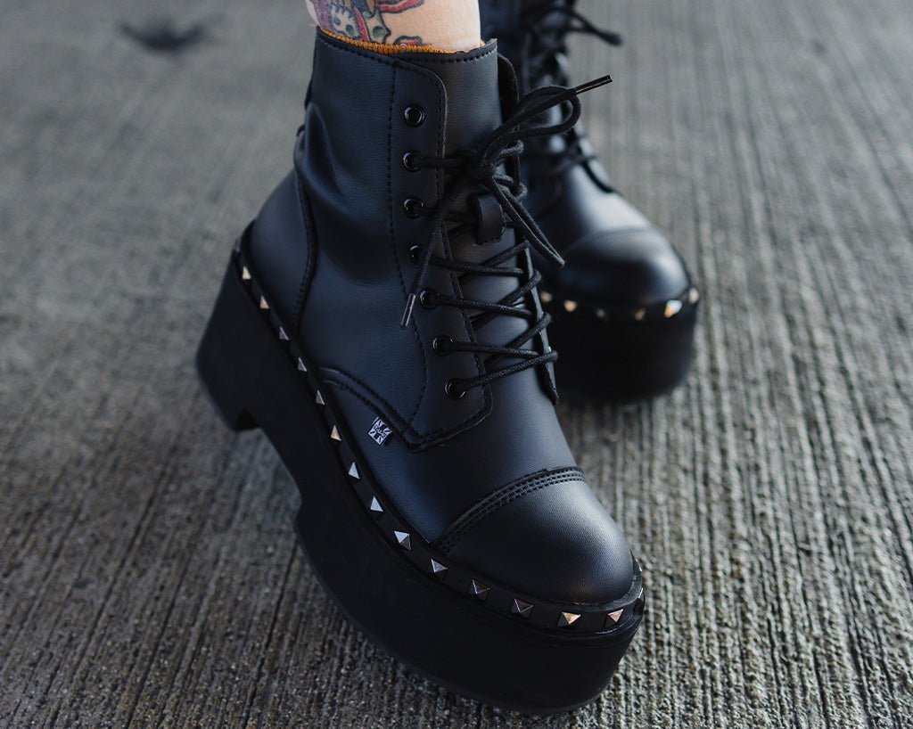 A3333 Black TUKskin 7-Eye Dino Flat Boot - T.U.K. Shoes