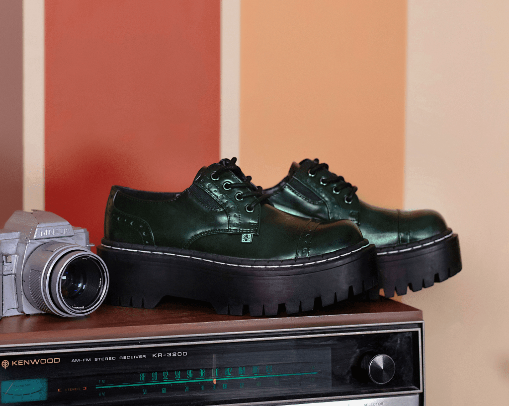 A3193L Green Rub-Off Double Decker Brogue - T.U.K. Shoes