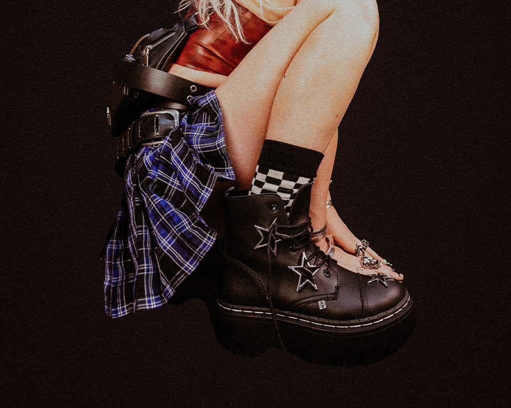 A3276 Black Star 7-Eye Double Decker Boot - T.U.K. Shoes