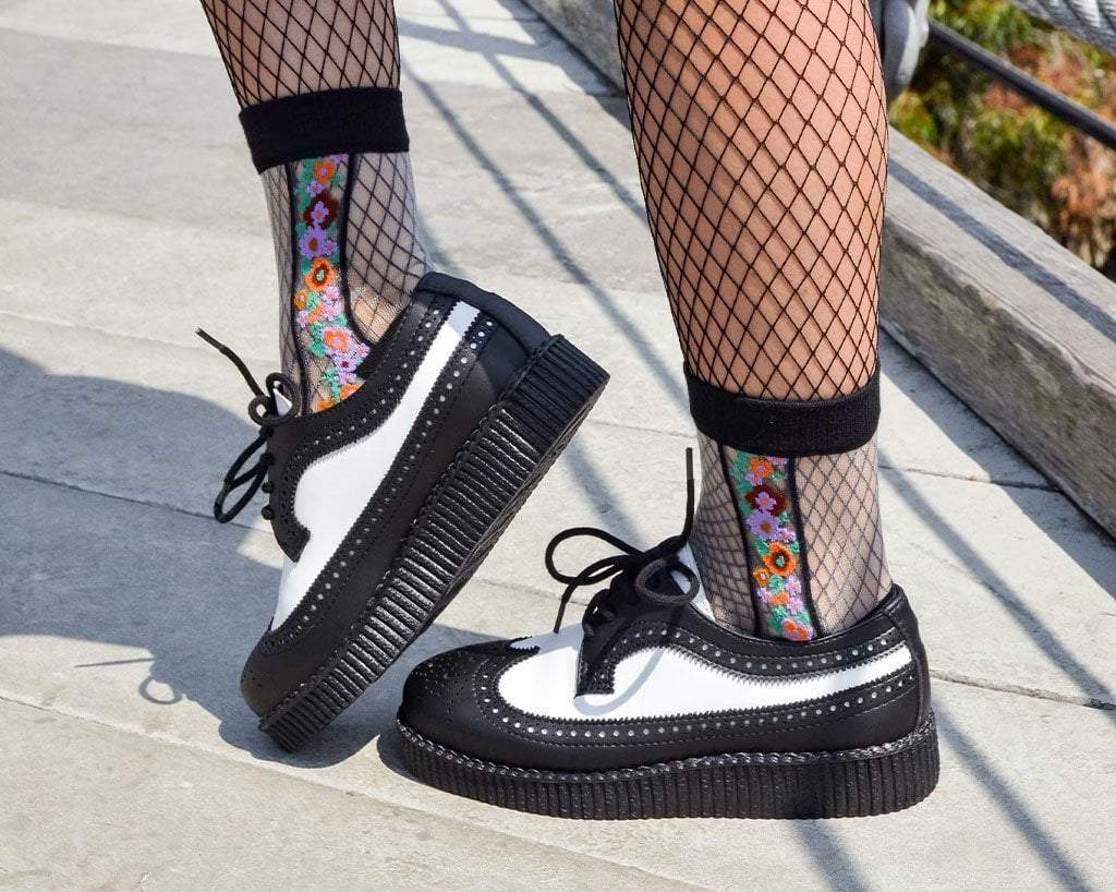 F9742 Black & White Wingtip TUKskin™ Viva Low Creeper - T.U.K. Shoes